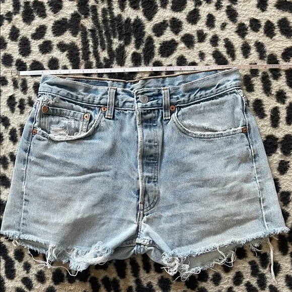 Vintage levi 501xx shorts - Picture 4 of 8
